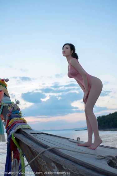 引诱我的巨乳女邻居